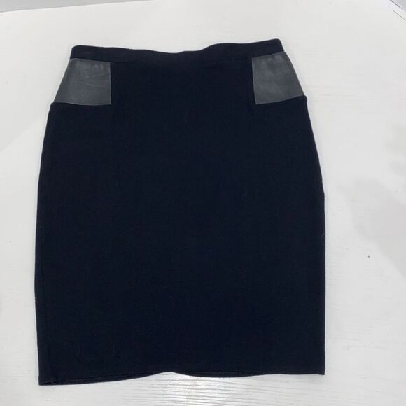David Lerner Black Faux Leather Trim Skirt Size Small - Picture 8 of 12
